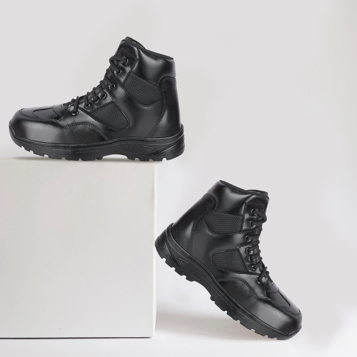 BENERA ANKLE HIGH TREKKING BOOT